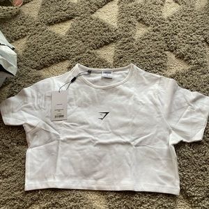 gymshark size medium crop tshirt